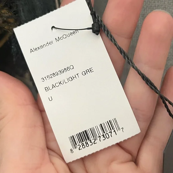 Alexander McQueen Dragonfly and Skull Scarf Shawl - Picture 14 of 14